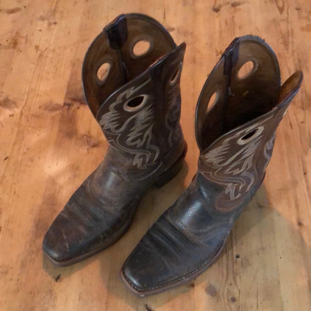 Ariat cowboy boots